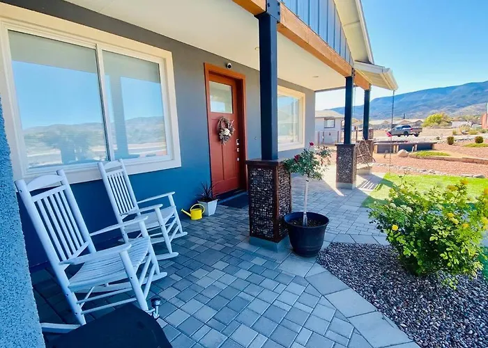 Modern 3 Bedroom *