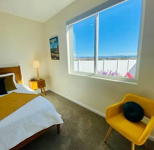 Modern 3 Bedroom Holiday home