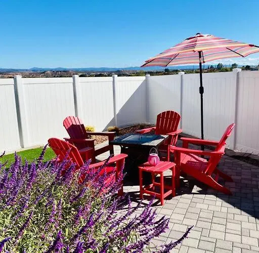 Modern 3 Bedroom * Cottonwood