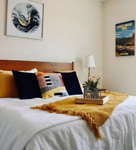 Holiday home Modern 3 Bedroom *