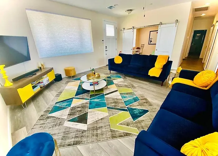 Modern 3 Bedroom Holiday home