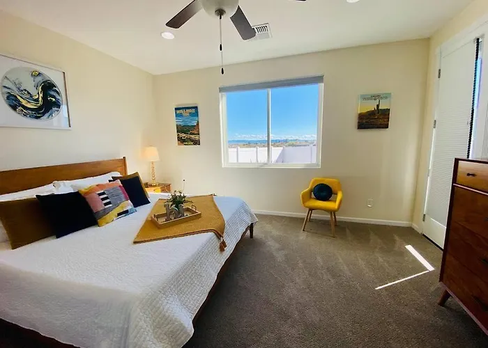Holiday home Modern 3 Bedroom *